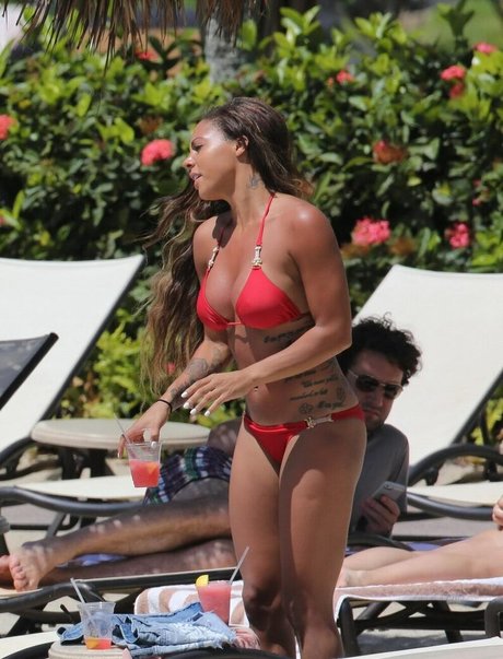 Sydney Leroux kunst sex fotos