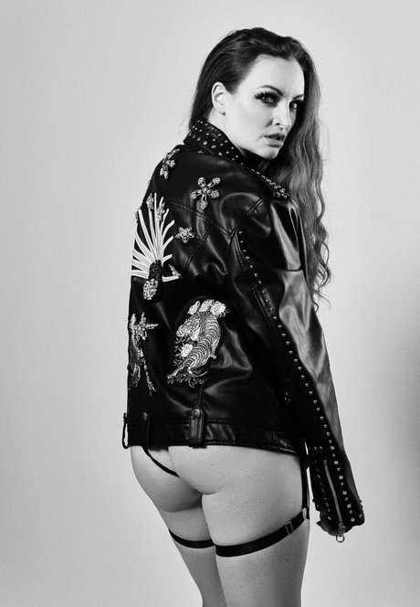 Maria Kanellis exklusive sexy archiv