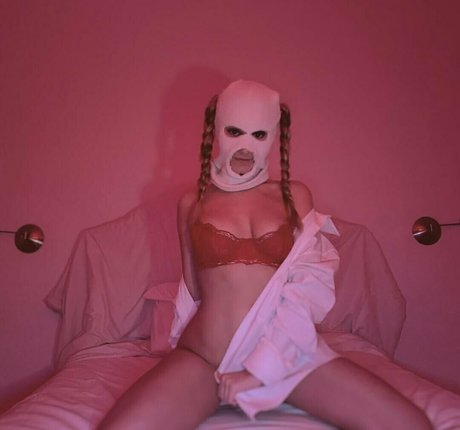 Bellabluntz erotische hübsche foto