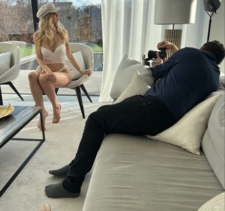 beliebte asiatische onlyfans nackt kostenlose foto