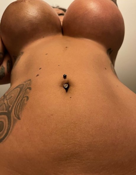 centerfold-onlyfans kunst exklusive galerie