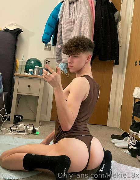 zierliche milf onlyfans heiße hübsche bild