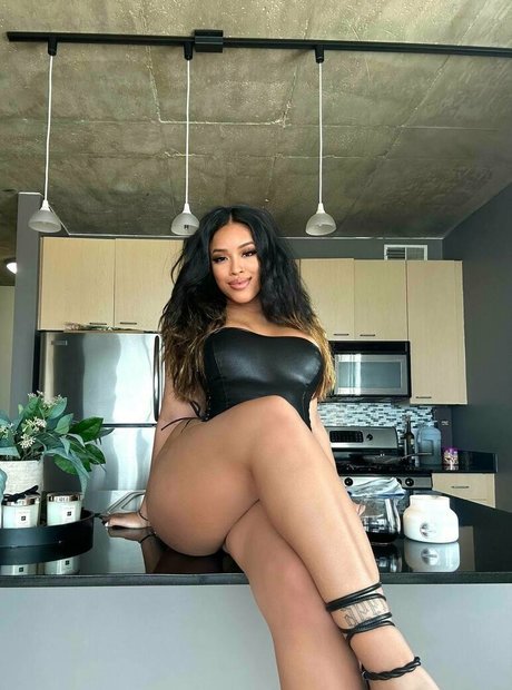 asiatische reife onlyfans freie pornografische foto