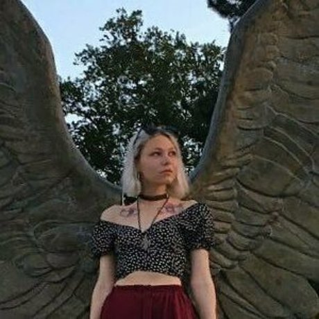 vollbusige brünette onlyfans freie perfekte foto