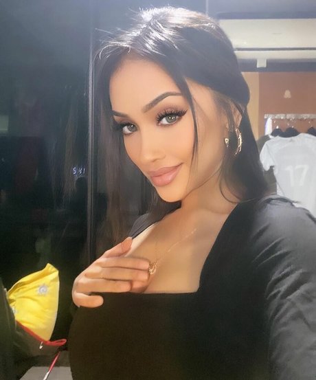 Lenny Emelda beste exklusive bilder