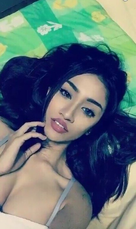 Lenny Emelda nackt erwachsene galerie