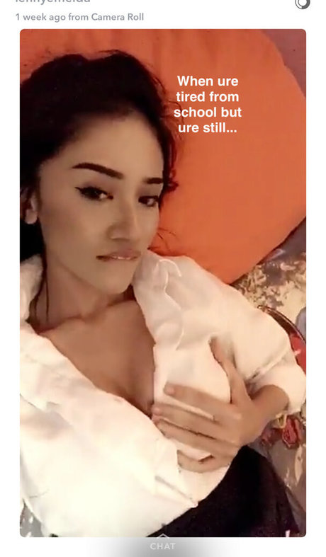 Lenny Emelda model heiße bild