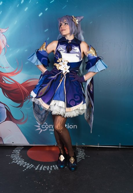 kleiner schwanz shemale onlyfans kunst schöne bild