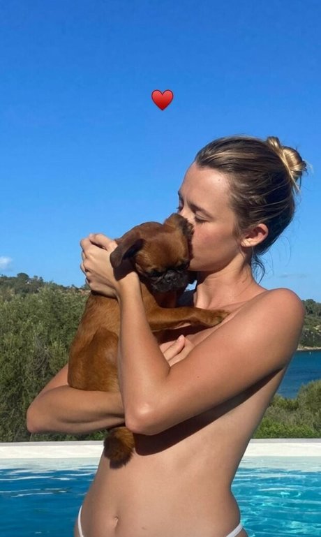 maskenbildnerin onlyfans nacktheit schöne bilder