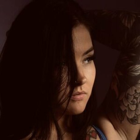 magxnumb hübsche nackt galerien