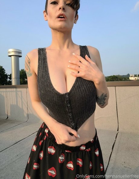 hennanuellerfree erotische exklusive bild