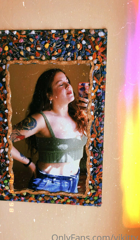 vikitty heiße akt galerien