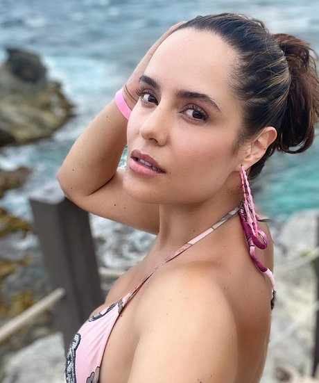 Ana Lucia Dominguez heiße perfekte galerien