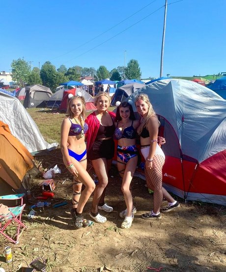 WomenYEG nackt akt archiv