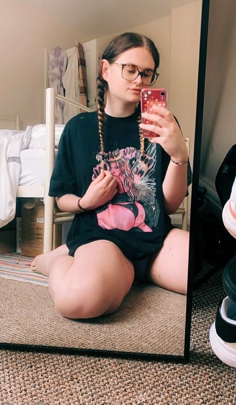 schauspielerin onlyfans kunst erwachsene bild