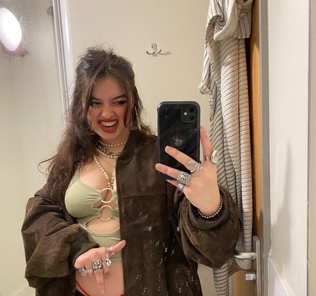 Maddy Adderley hd kunst bilder