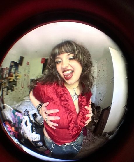 Maddy Adderley schauspielerin nette bild