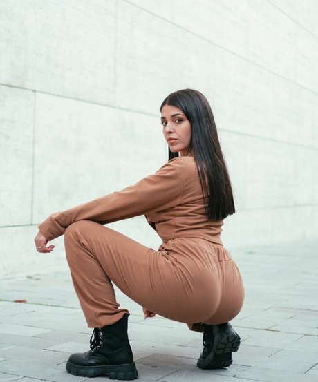 Marta De Lola hübsche galerien