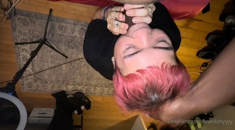 amber onlyfans erotische akt bild