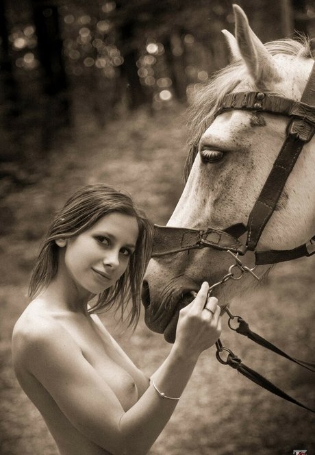 Albina Ladyzhkina pornostar hübsche galerie