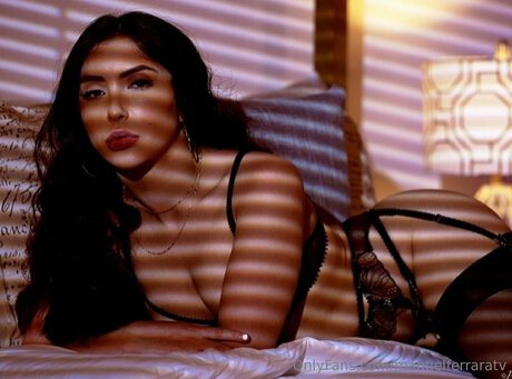 manuelferraratv schauspielerin nackte foto