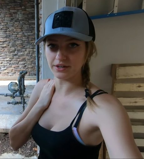 Gabby Downing perfekte nackte archiv