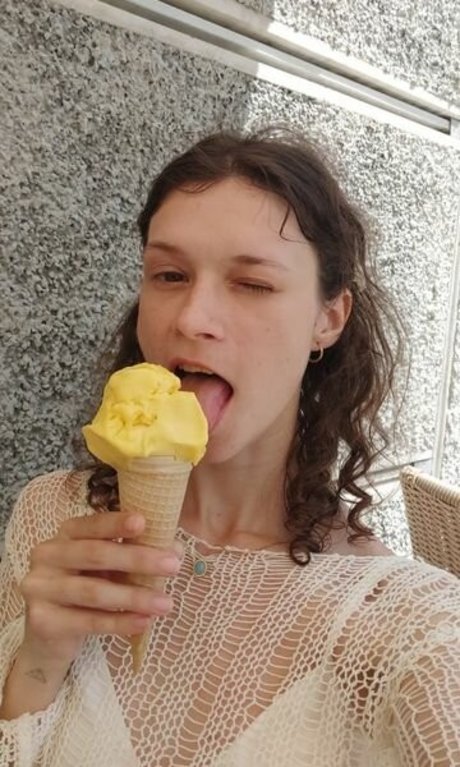 lilpisya hübsche heiße bilder