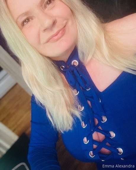 uniquilyyours schauspielerin heiße archiv