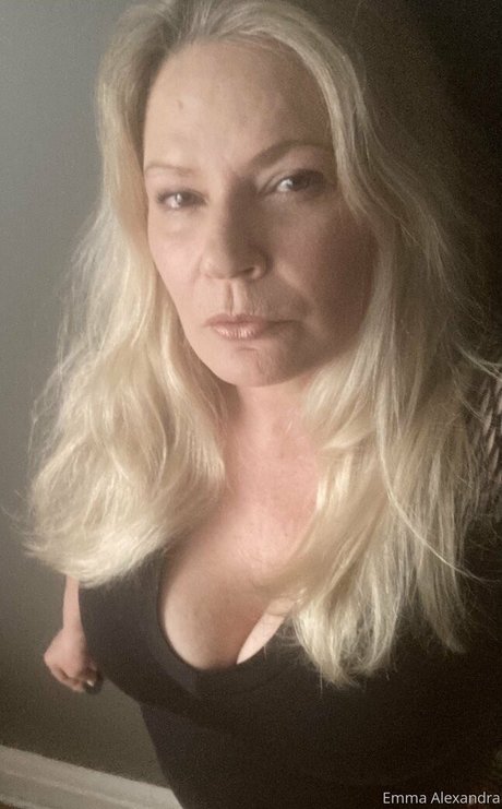 uniquilyyours heiße nackte bild