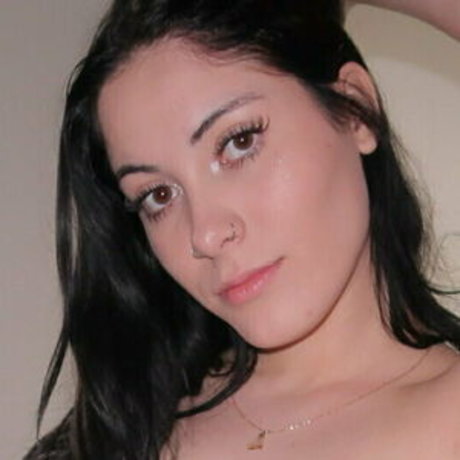 stiefschwester onlyfans nacktheit akt bild