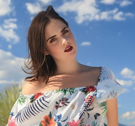 dünnes model onlyfans sexy schöne bilder