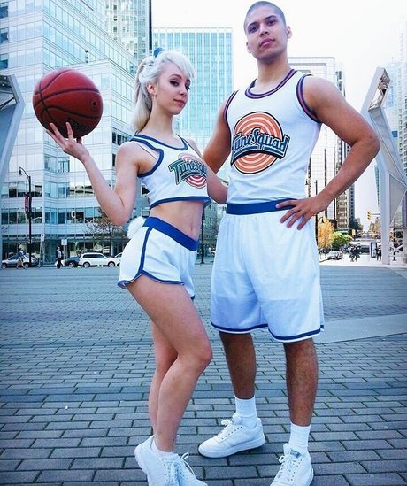 riesige shemale-onlyfans top sexy bild