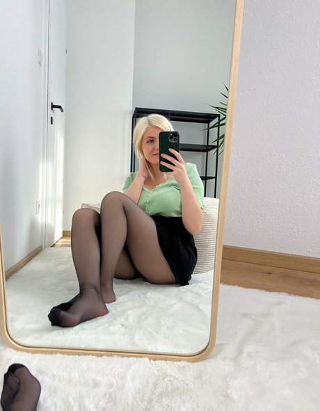 bellas paws freie pornostar bilder