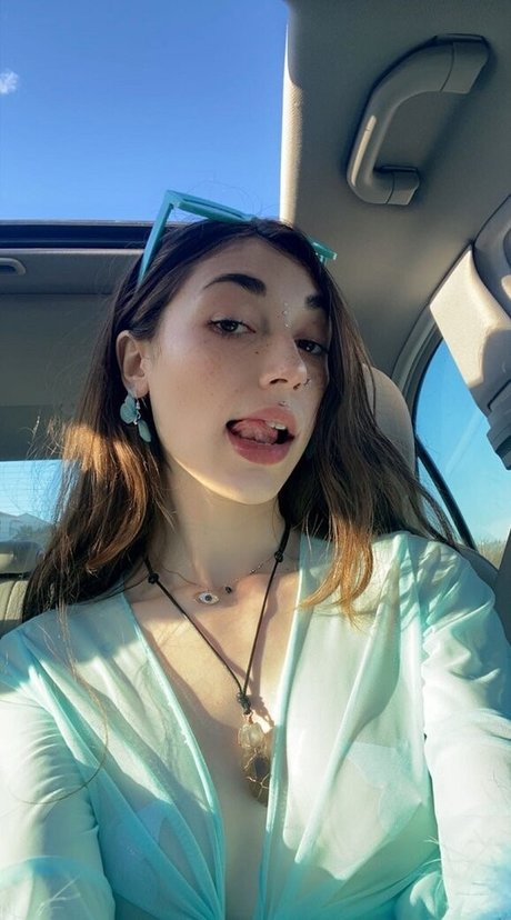 Tiana Blow freie porno bild