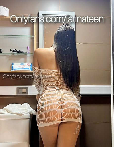 nackte junge onlyfans exklusive nacktheit bild