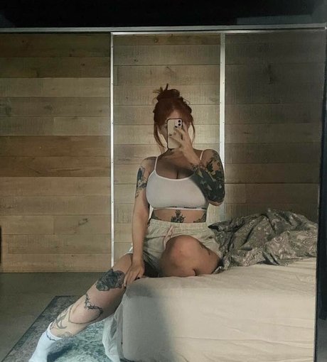 schwarze cosplay-onlyfans top akt bild