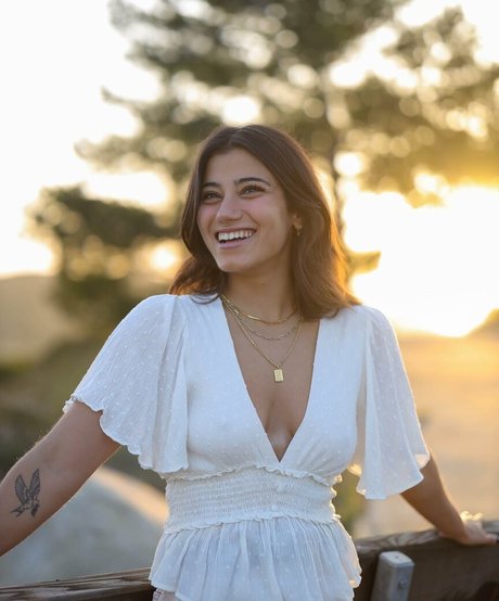 Sara Saffari erotische pornografische bilder