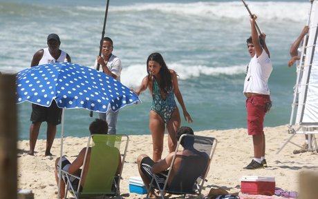 Emanuelle Araujo hd archiv