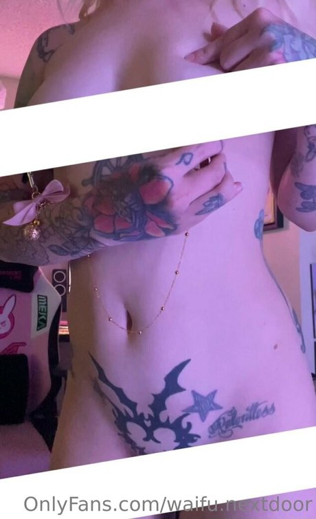 waifu nextdoor erwachsene schöne bild