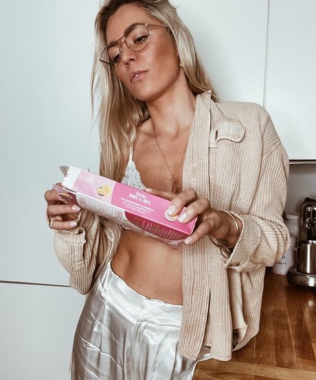 Danni Menzies top sex galerien