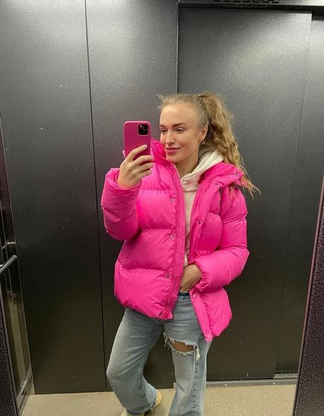 zierliche asiatische onlyfans erwachsene erotische bilder