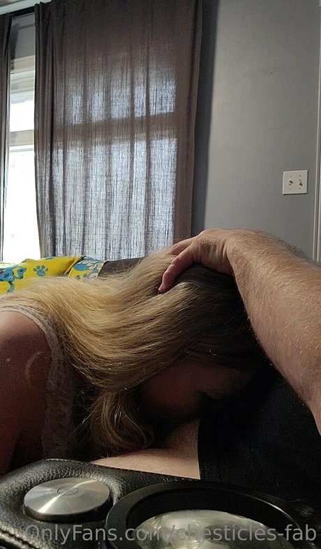 kurvige milf-onlyfans xxx kunst galerien