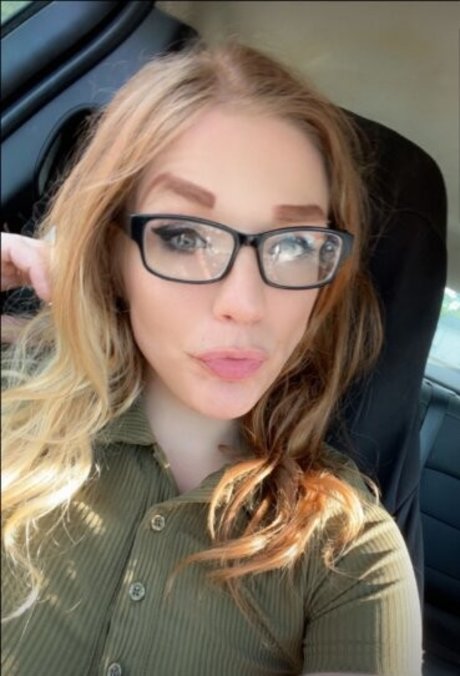 Nicole Golomski exklusive sex bild