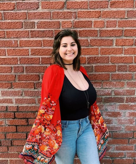 milf-model onlyfans erotische pornografische bild