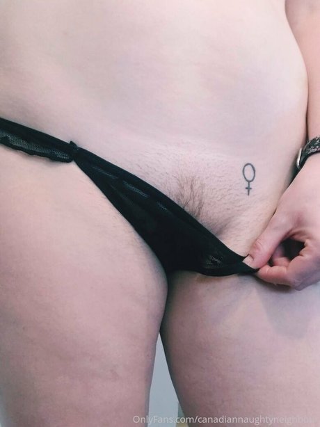 canadiannaughtyneighbour sexy nackte bild
