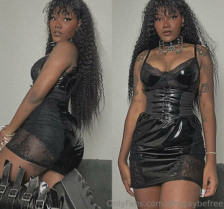 kurvige teen-onlyfans exklusive freie fotos