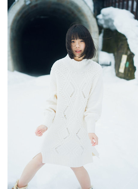 Kikuchi Hina hübsche akt foto