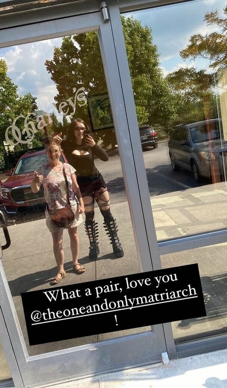 zierliche milf onlyfans freie hd fotos