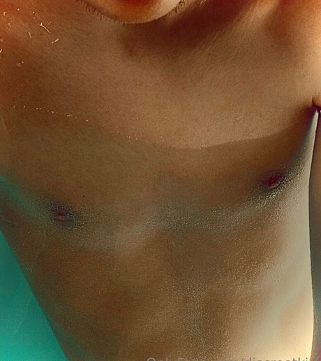 unterwasser-onlyfans kunst hübsche bilder