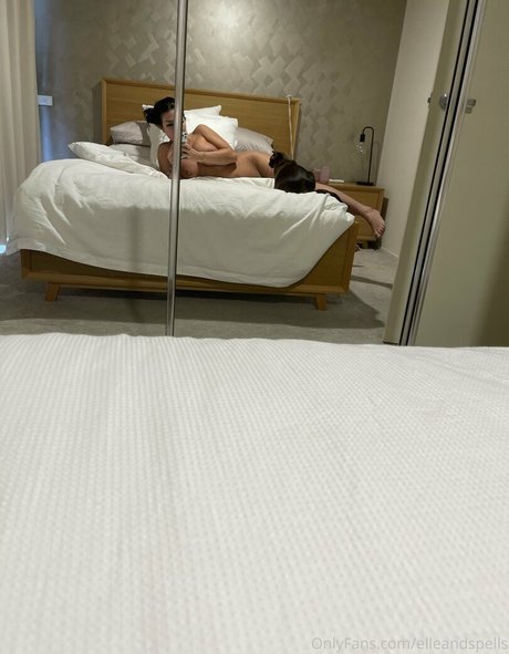 elleandspells heiße nackt fotos